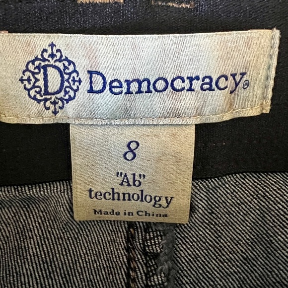 Democracy "Ab" Technology Dark Wash Skinny Jean - Size 8 (30") - Picture 11 of 12